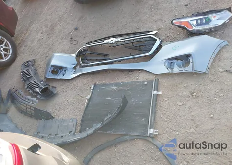 2020 Chevrolet Traverse Fwd Ls z USA, uszkodzony, nr VIN 1GNERFKW2LJ107203